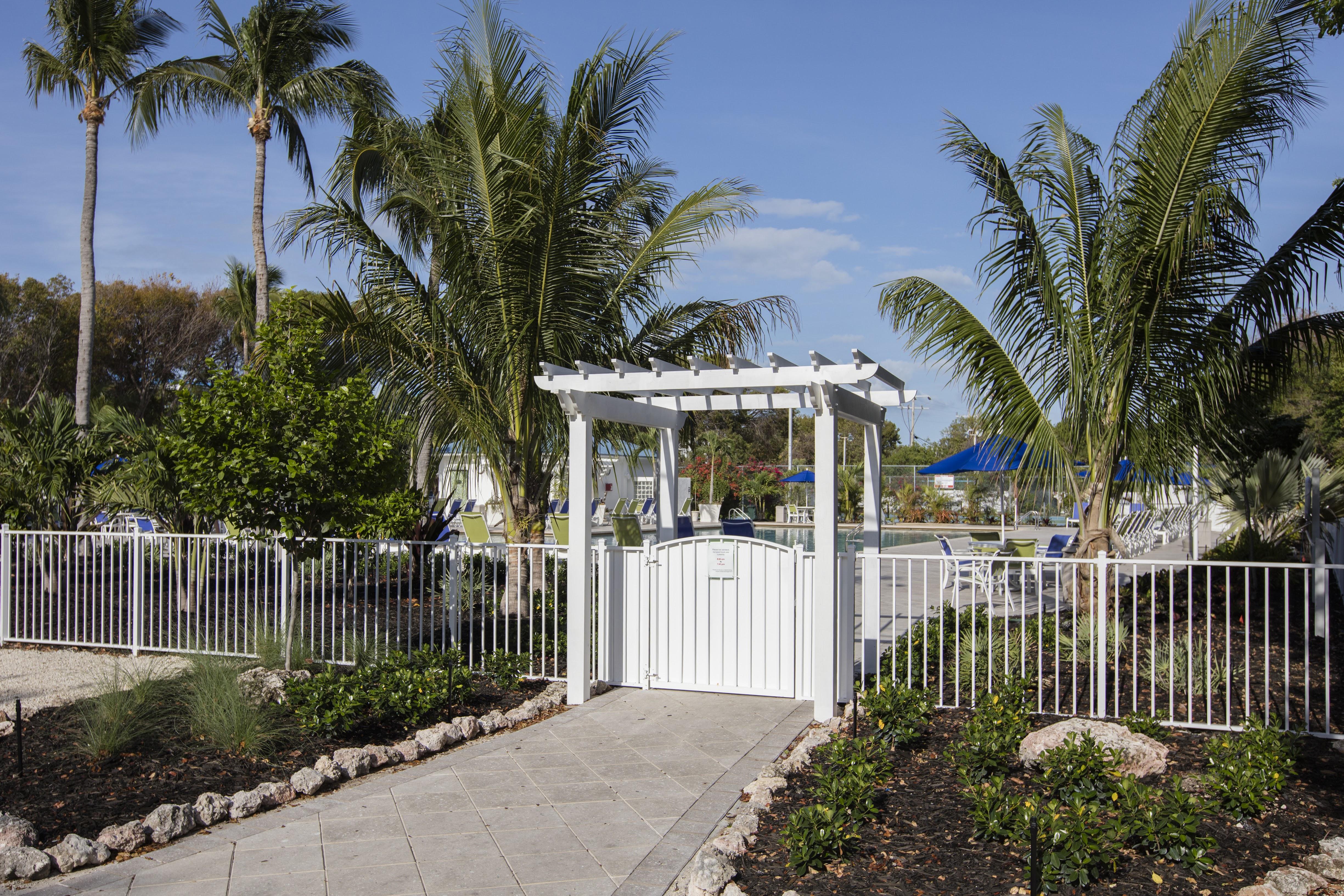 Ocean Pointe Suites At Key Largo Exteriör bild